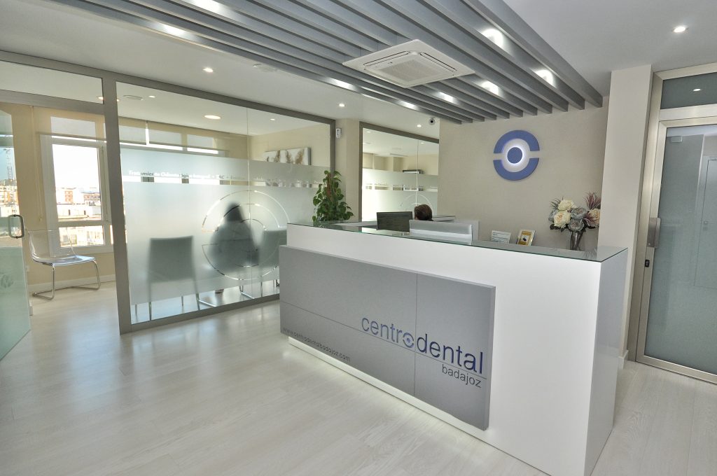 Centro Dental Badajoz entrada